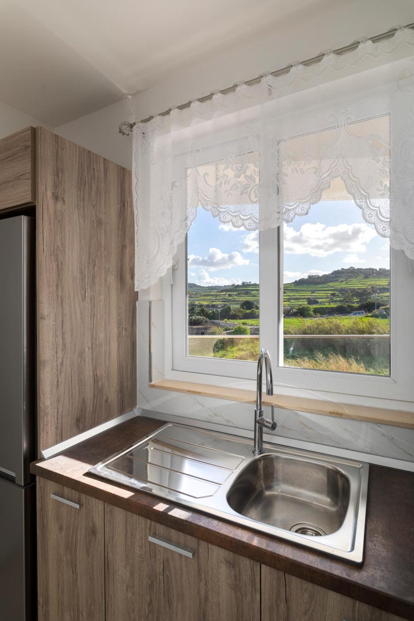 Modern & Spacious 2Br Apartment With Country Views - Close To Xemxija Bay Сент-Полс-Бей Екстер'єр фото