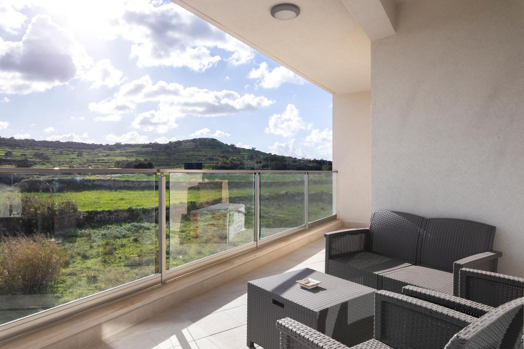Modern & Spacious 2Br Apartment With Country Views - Close To Xemxija Bay Сент-Полс-Бей Екстер'єр фото